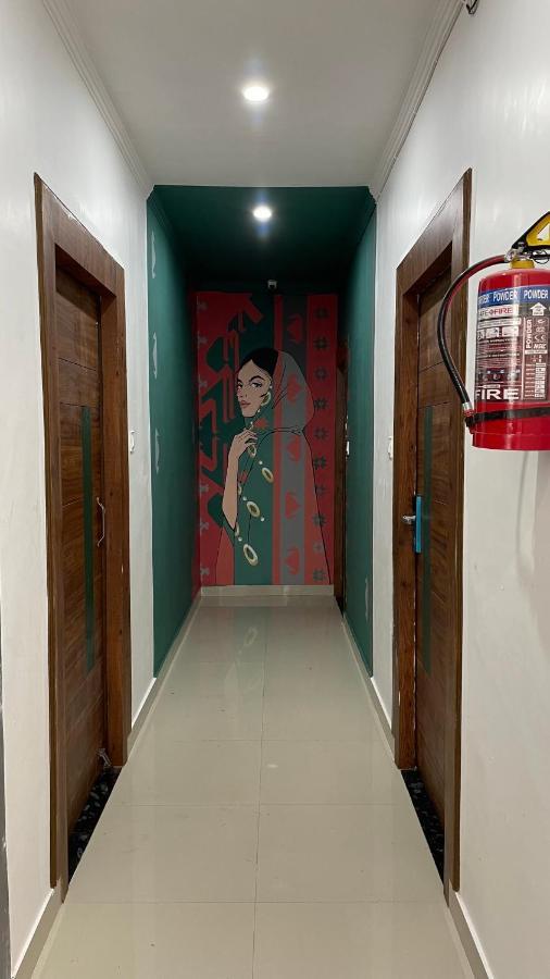 Hostel Hot - House Of Travellers, Rishīkesh Exterior foto